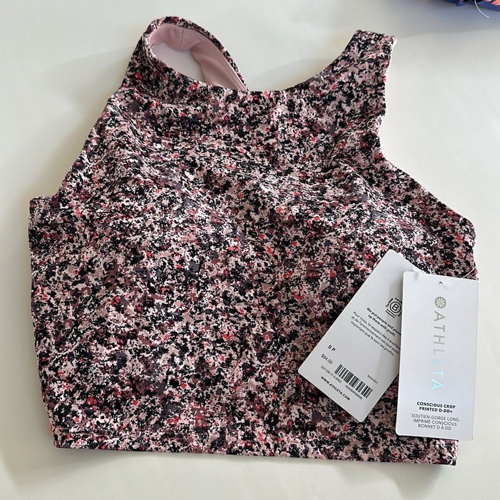 New with Tags Athleta conscientious crop small.  removable Cup D-DD great gift